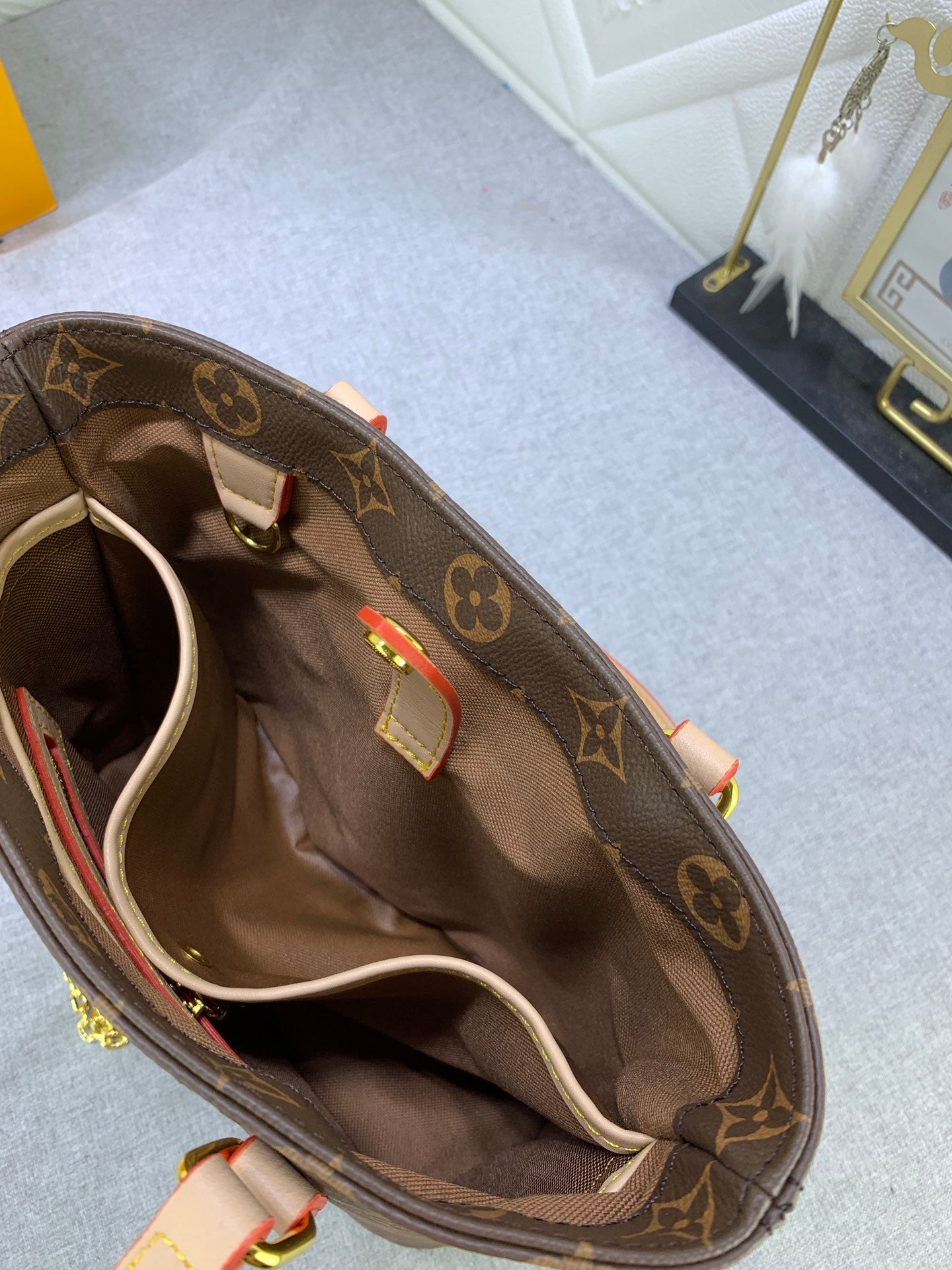 2XE348BDE Stylish leather bag 