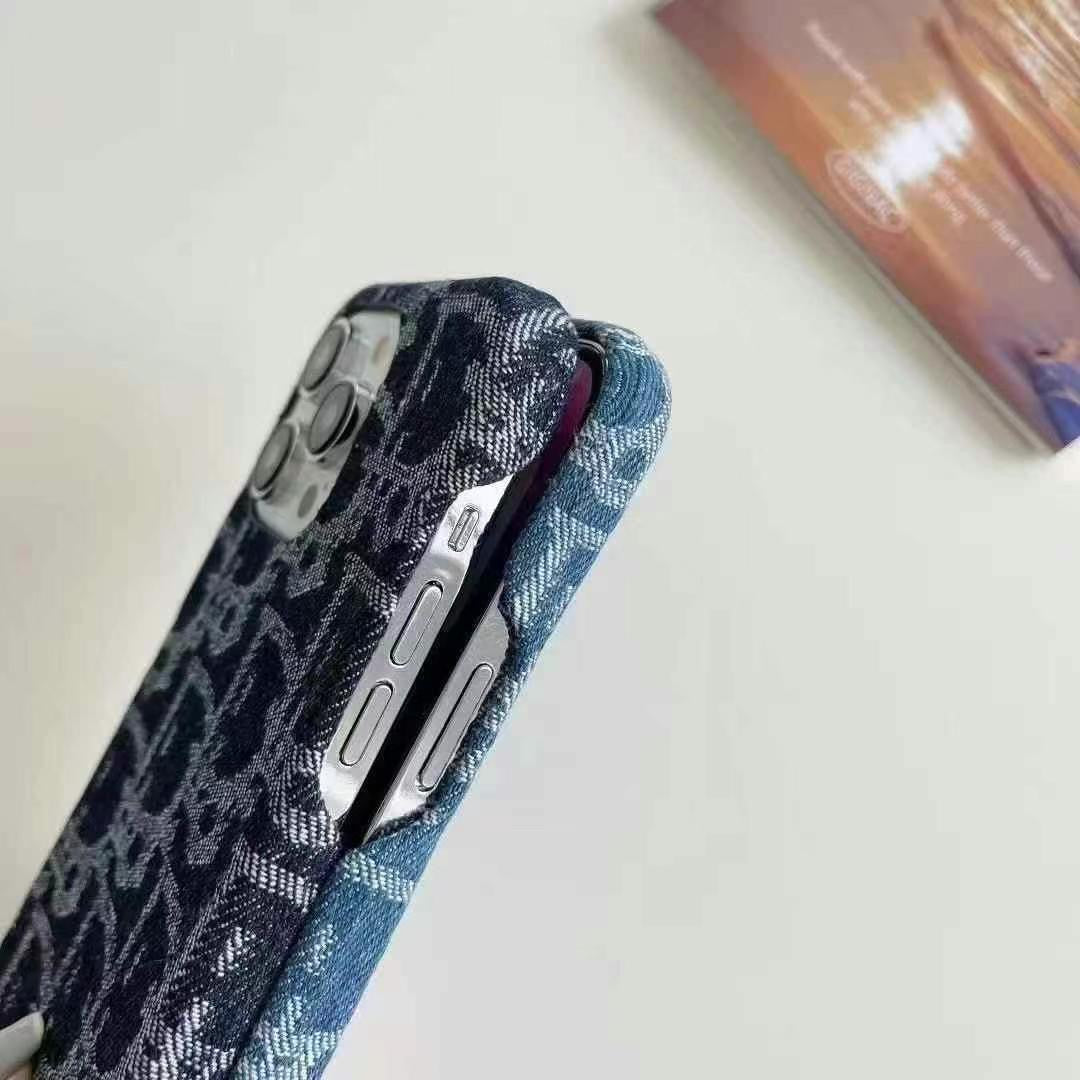 135RD202ADE Stylish Phone Case