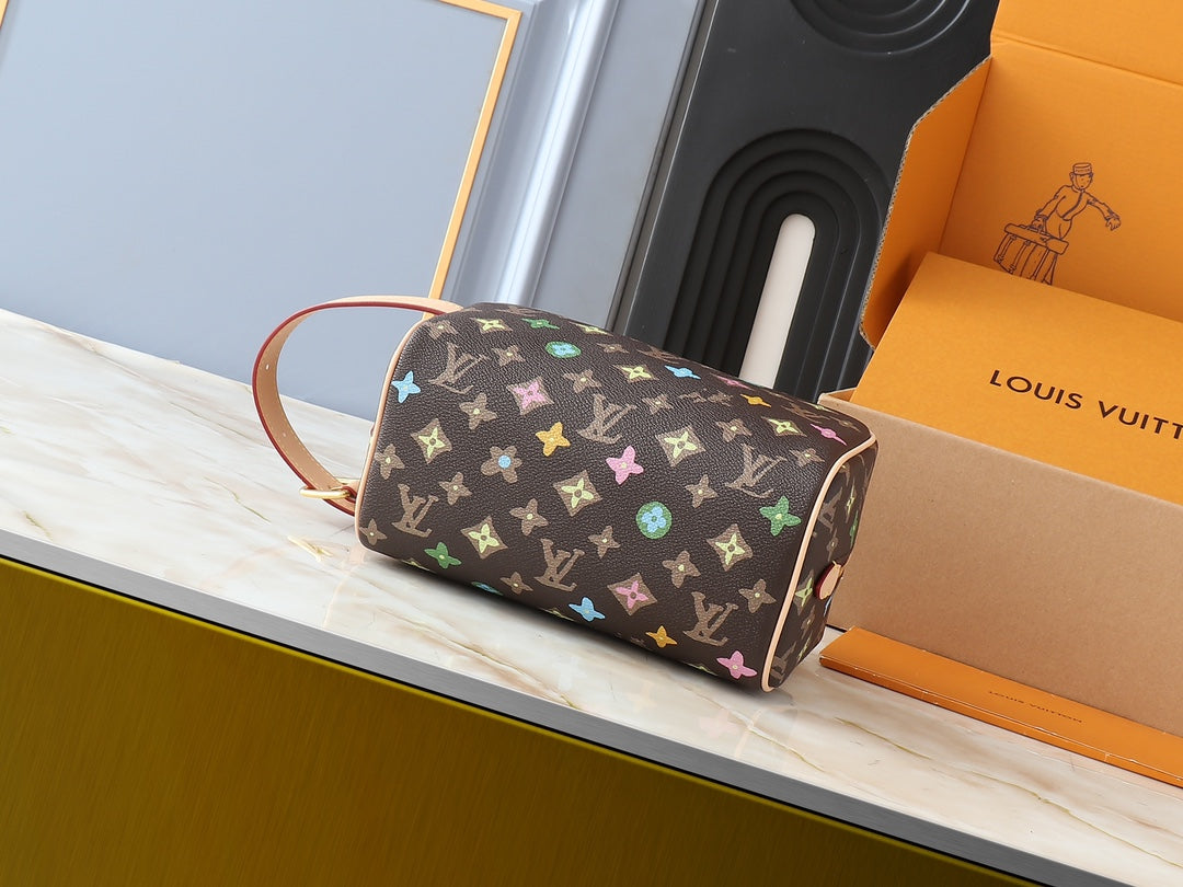 15RE69BDE Stylish leather bag