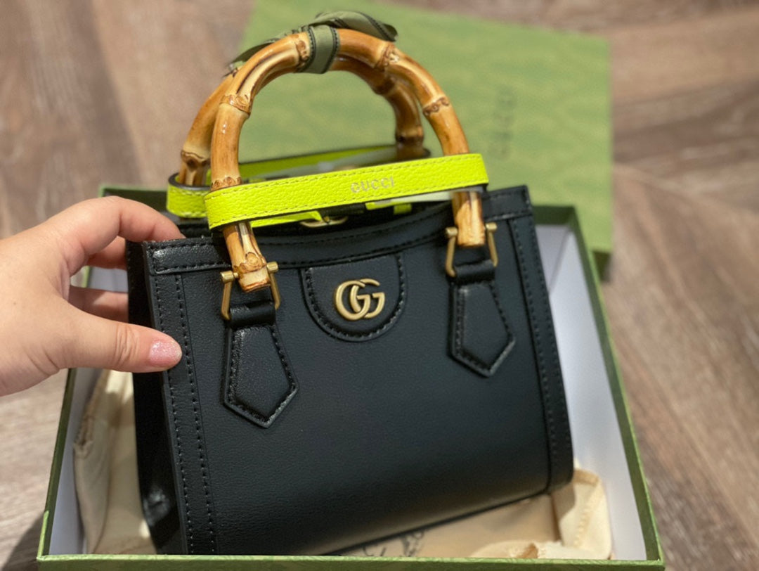 1XB118BDE Stylish leather bag 