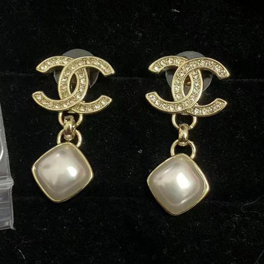 14C231EDE Stylish Earrings