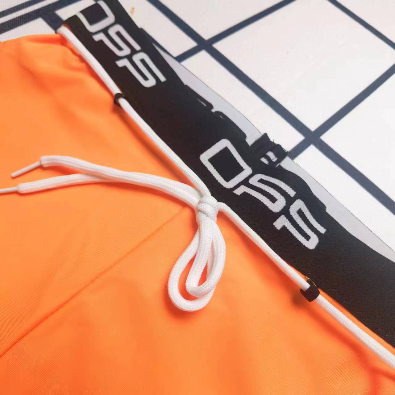 14A44YDE Stylish Long sleeve swimsuit