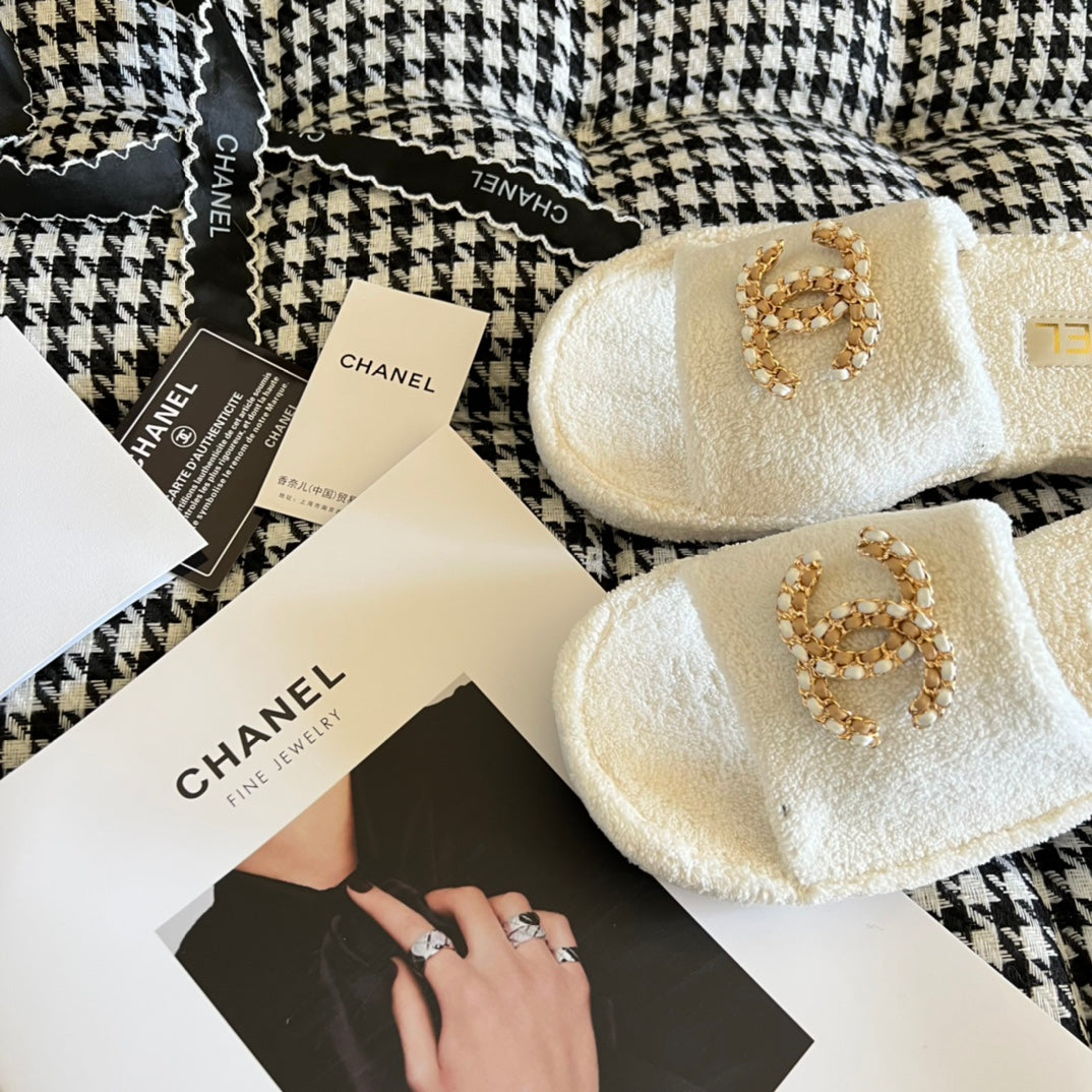 14C159ZDE Stylish Slippers