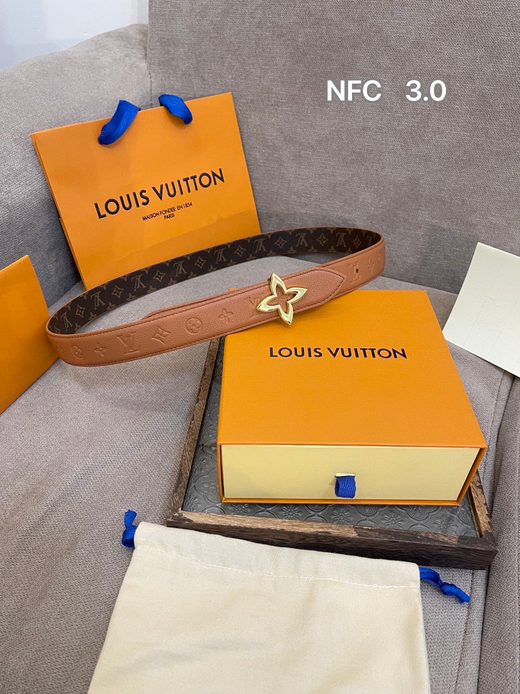 255RE11PDE Stylish  High quality belt With full package