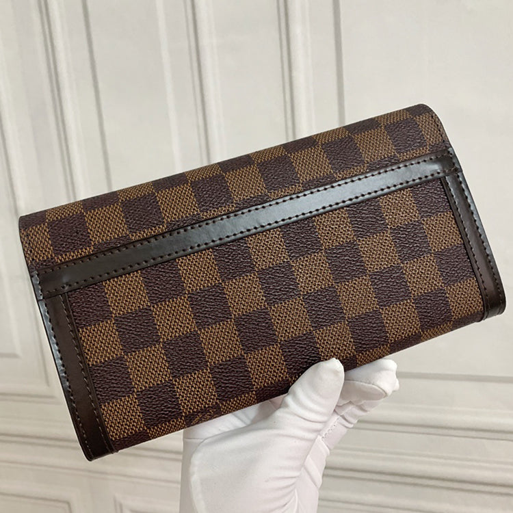 AE10BDE Stylish leather wallets