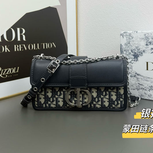 1WD81BDE Stylish leather bag