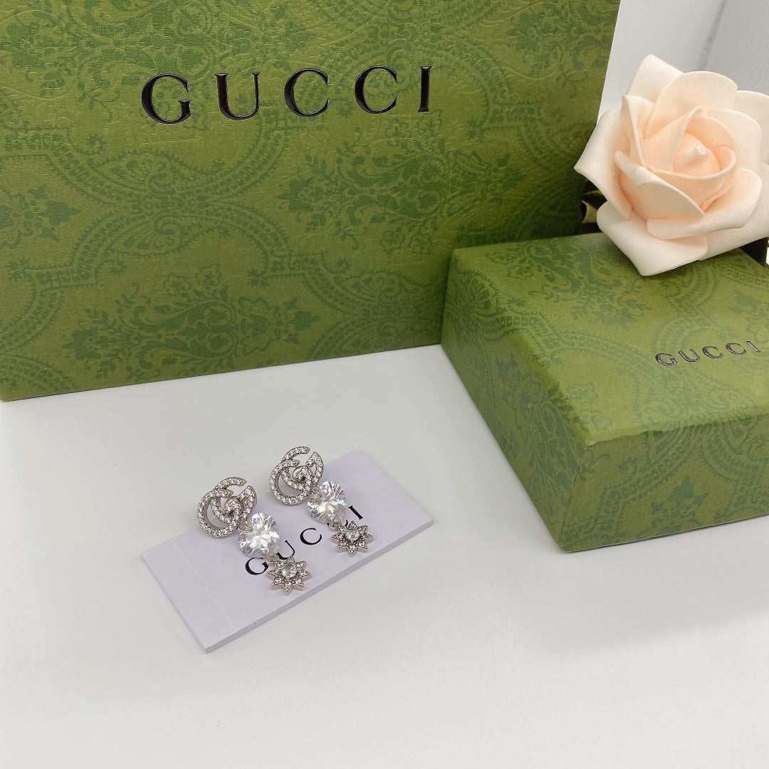 14B1032EDE Stylish Earrings