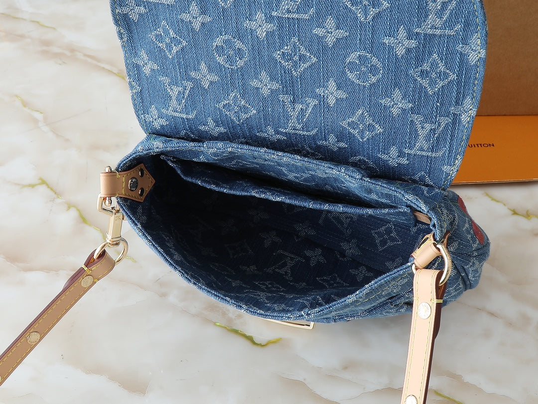 165NB118BDE Stylish bag