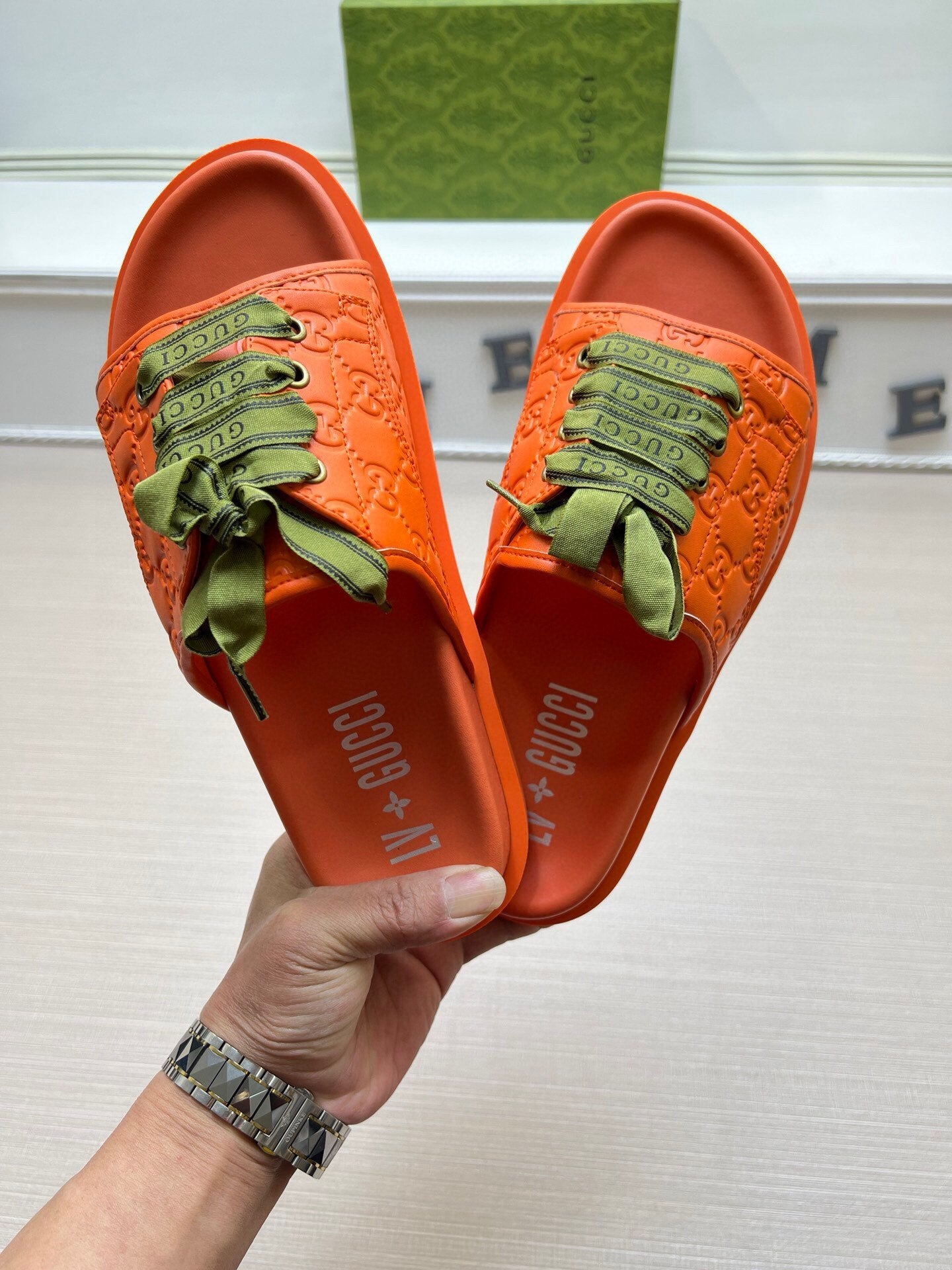 54B16ZDE Stylish slippers