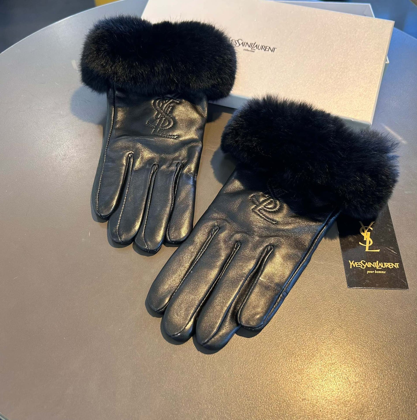 14SL25SDE Stylish Wool gloves