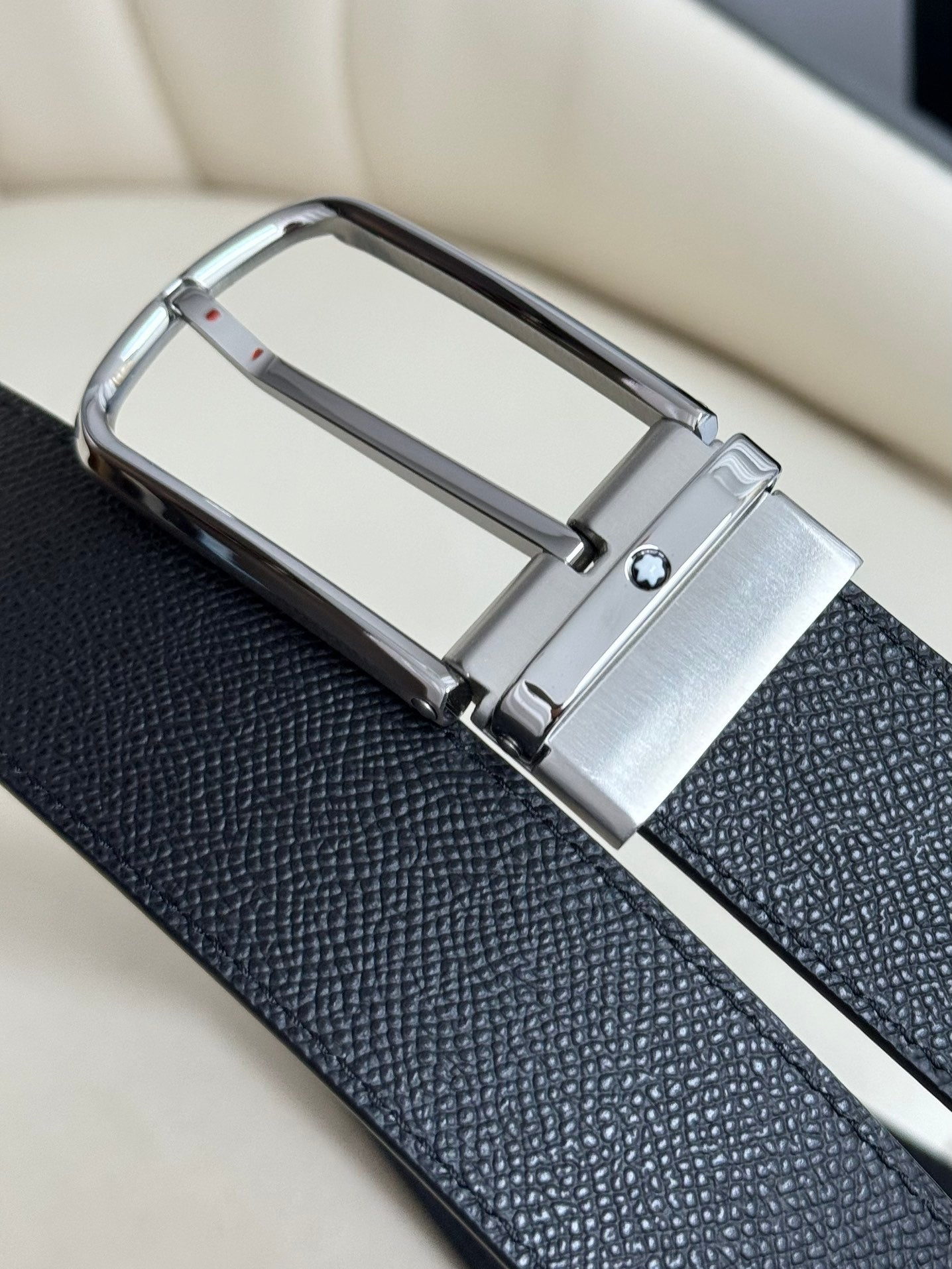 155RA235PDE Stylish  High quality belt With full package