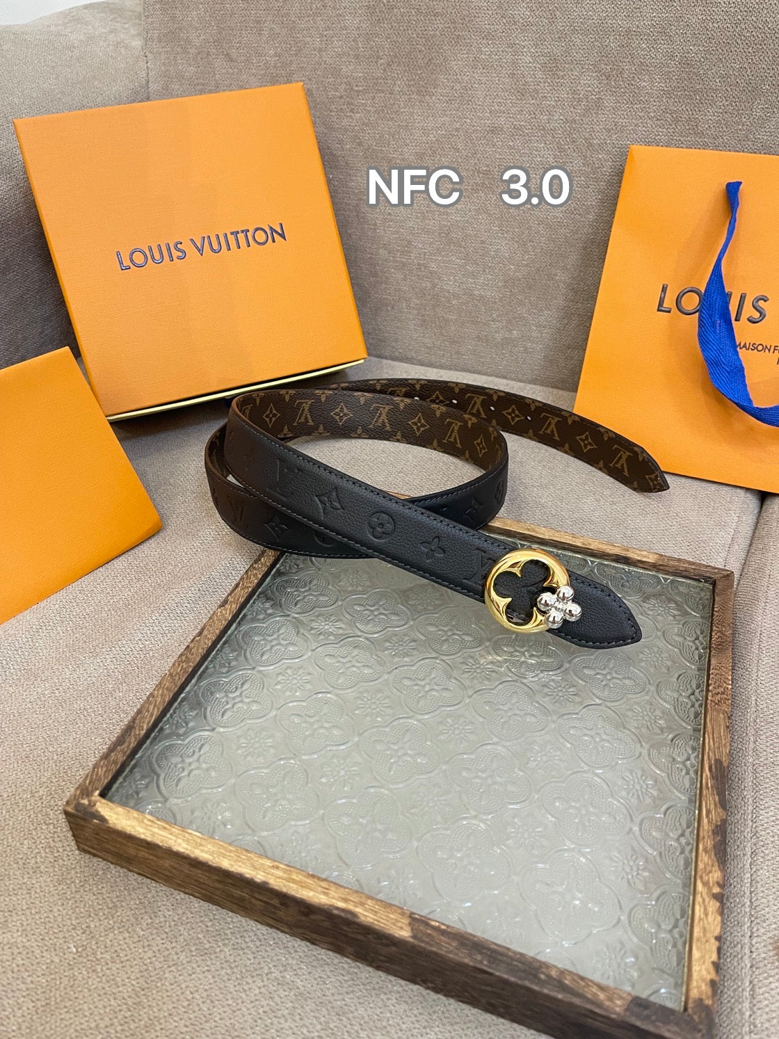 255RE11PDE Stylish  High quality belt With full package