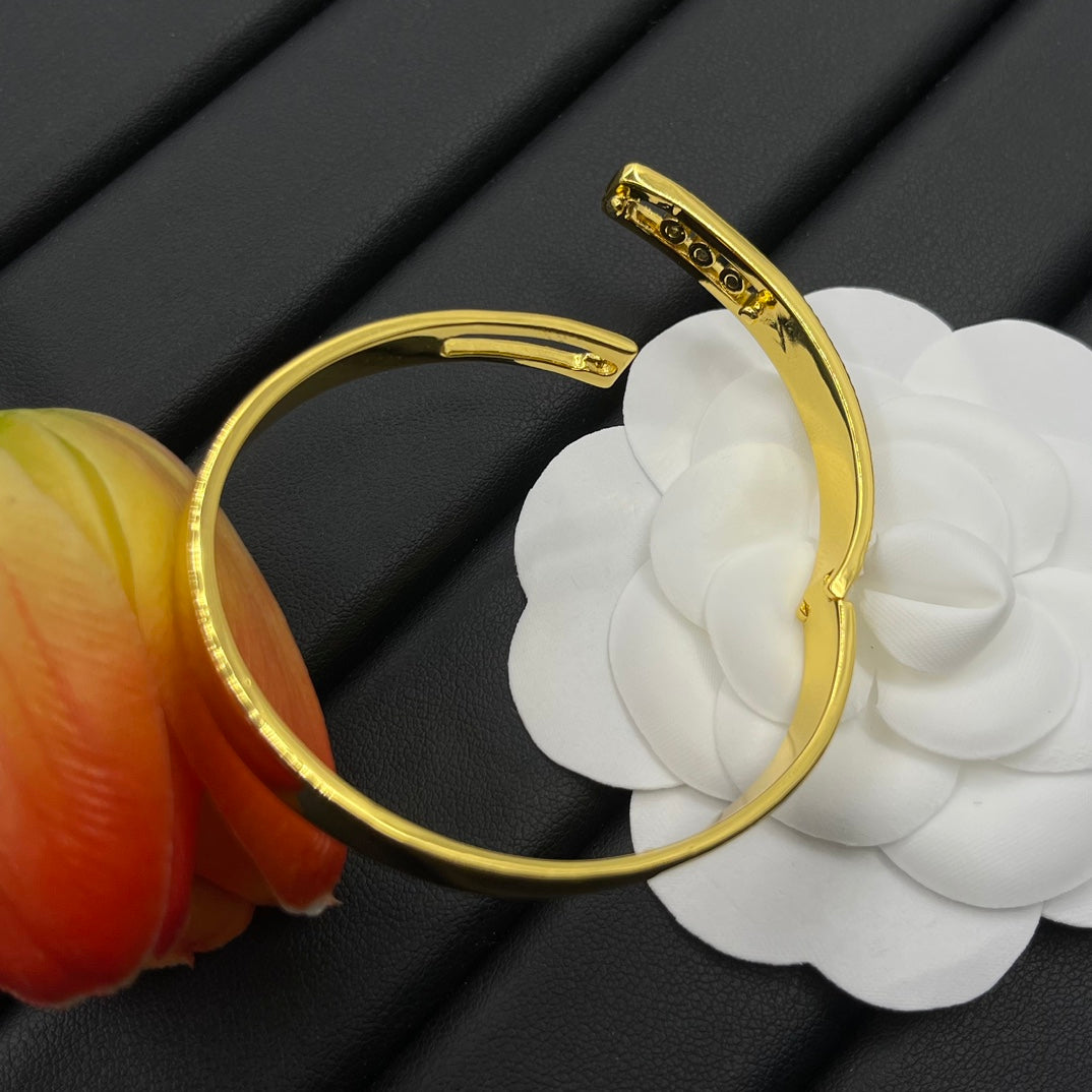 14A763KDE Stylish Bracelets