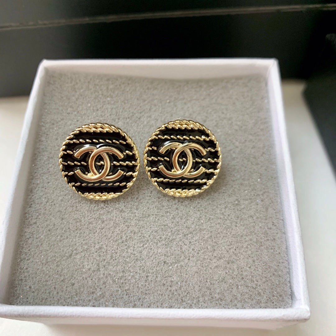 14C25EDE Stylish Earrings