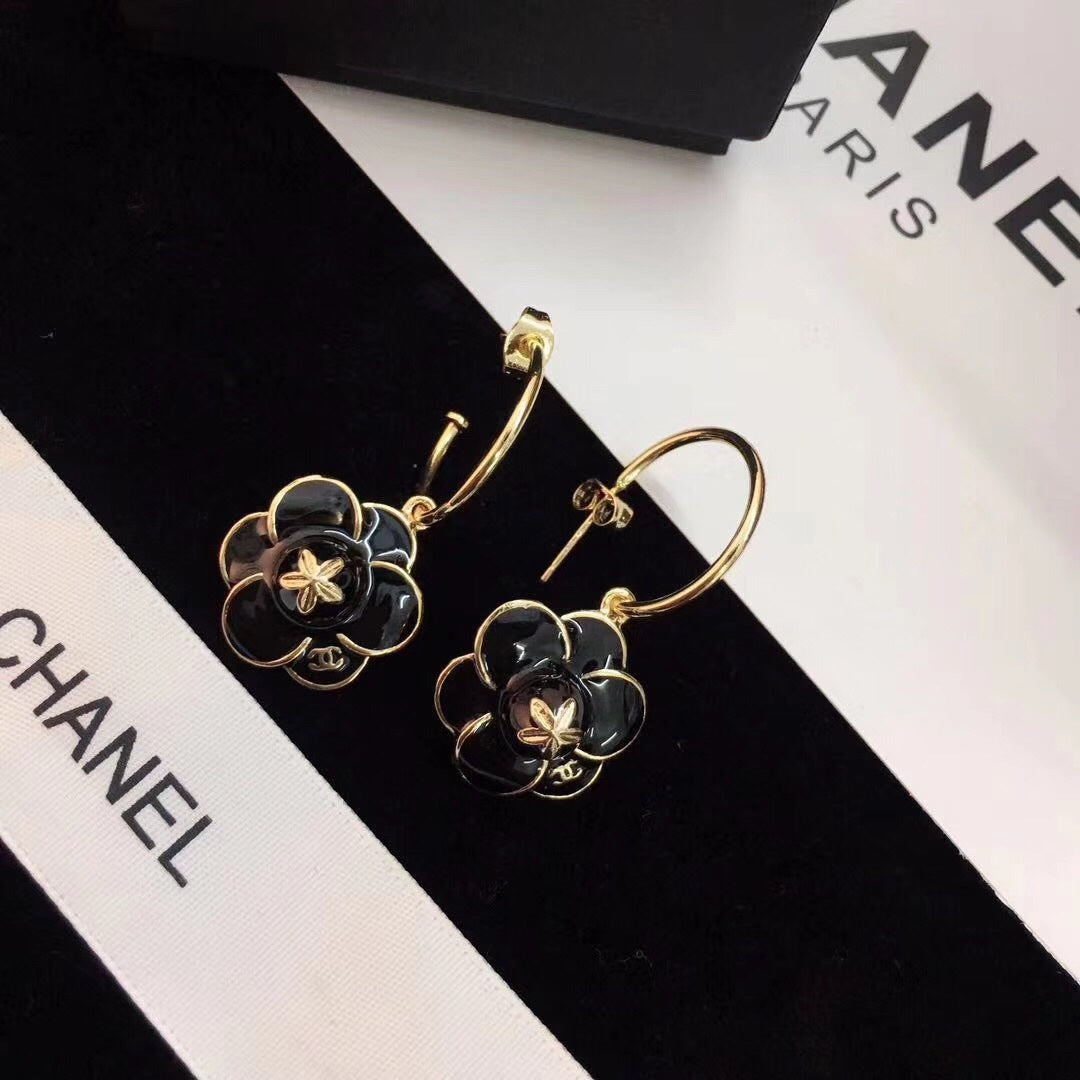 1YC141EDE Stylish Earrings