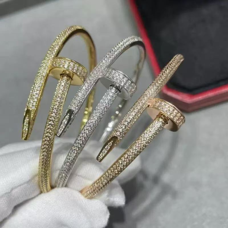 P65XK1KDE Stylish high quality bracelet)