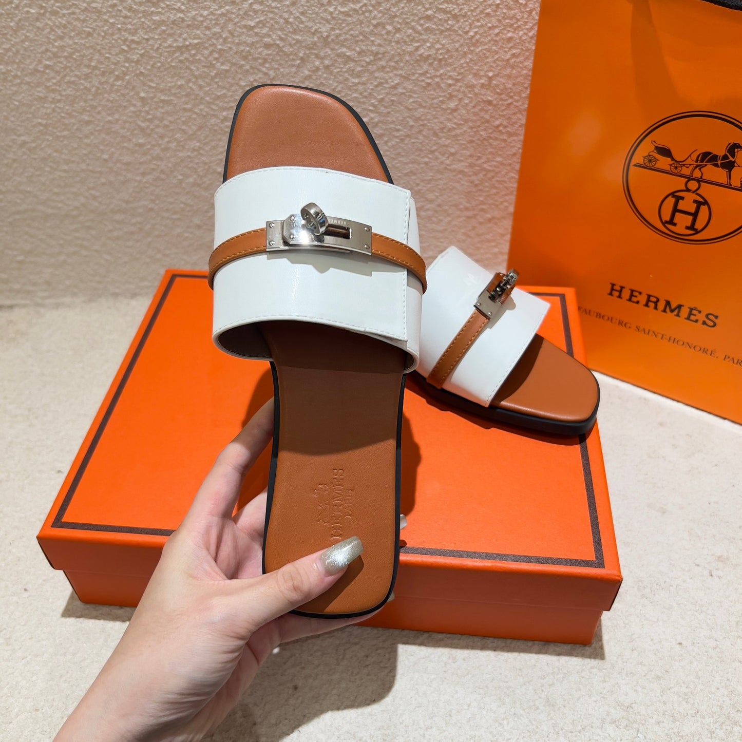 14H201ZDE Stylish Slippers