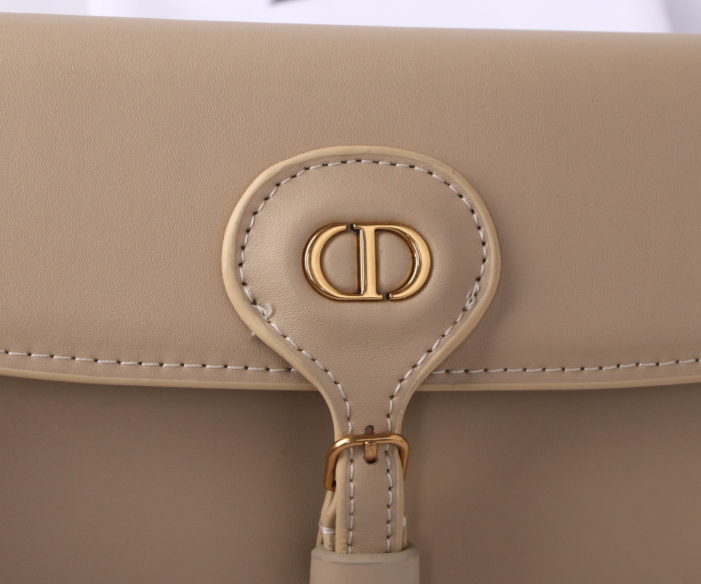 155ND53BDE Stylish leather bag