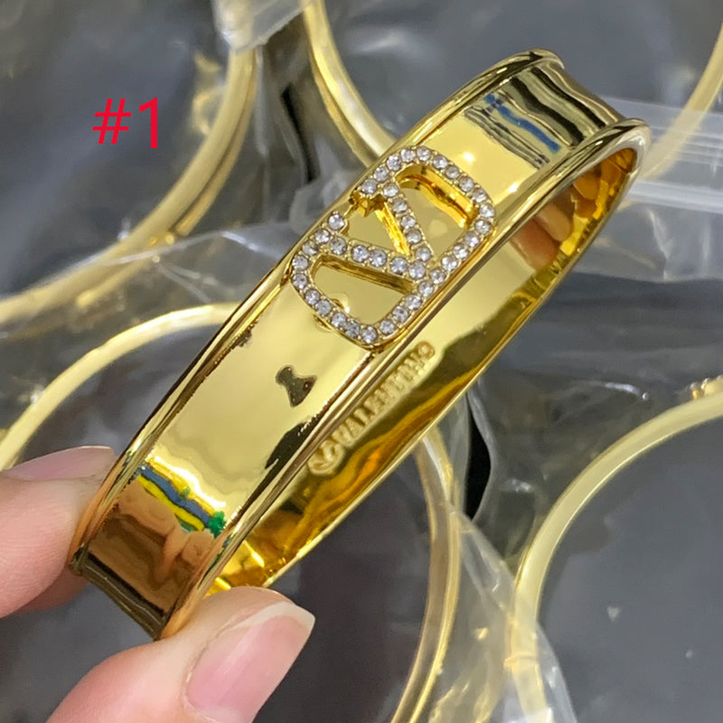 84VL41KDE Stylish Bracelets