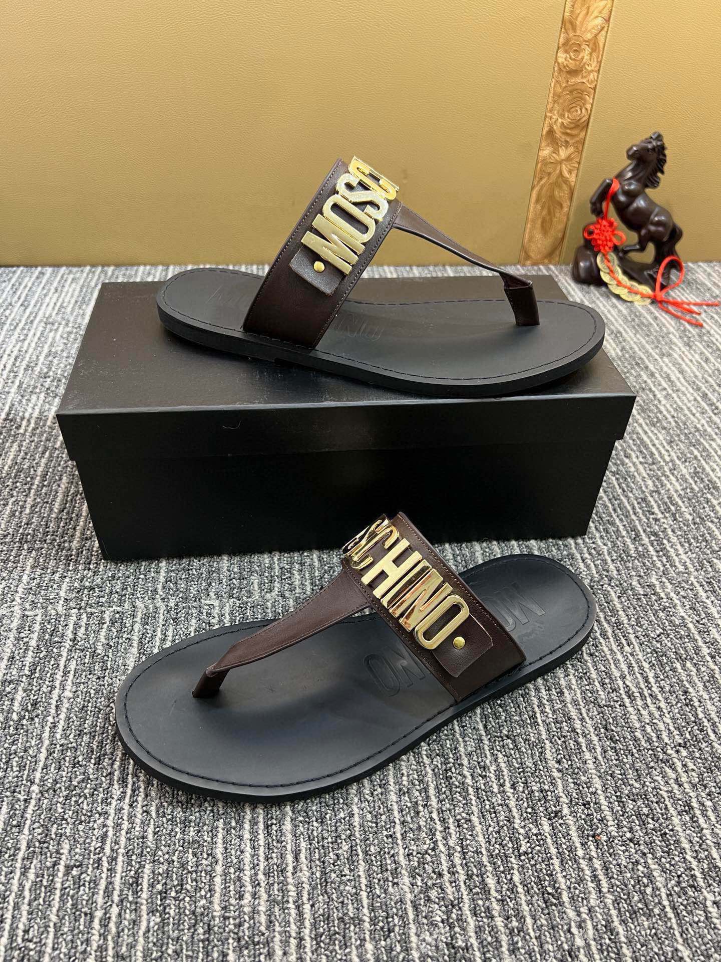 54A118ZDE Stylish slippers