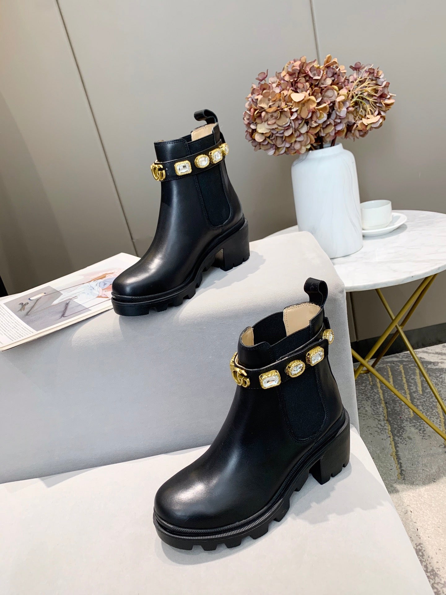 2XB195ZDE Stylish leather boot (top layer leather lining)