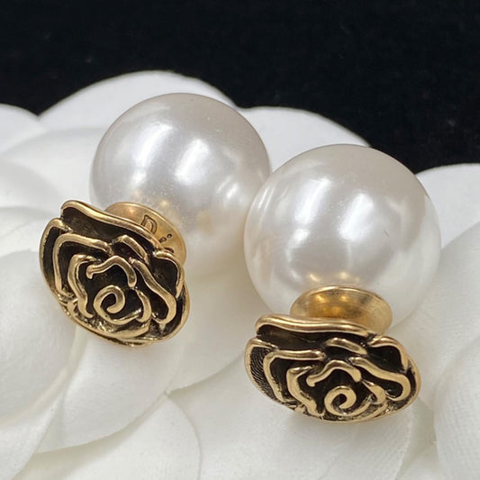 1YD232EDE Stylish Earrings