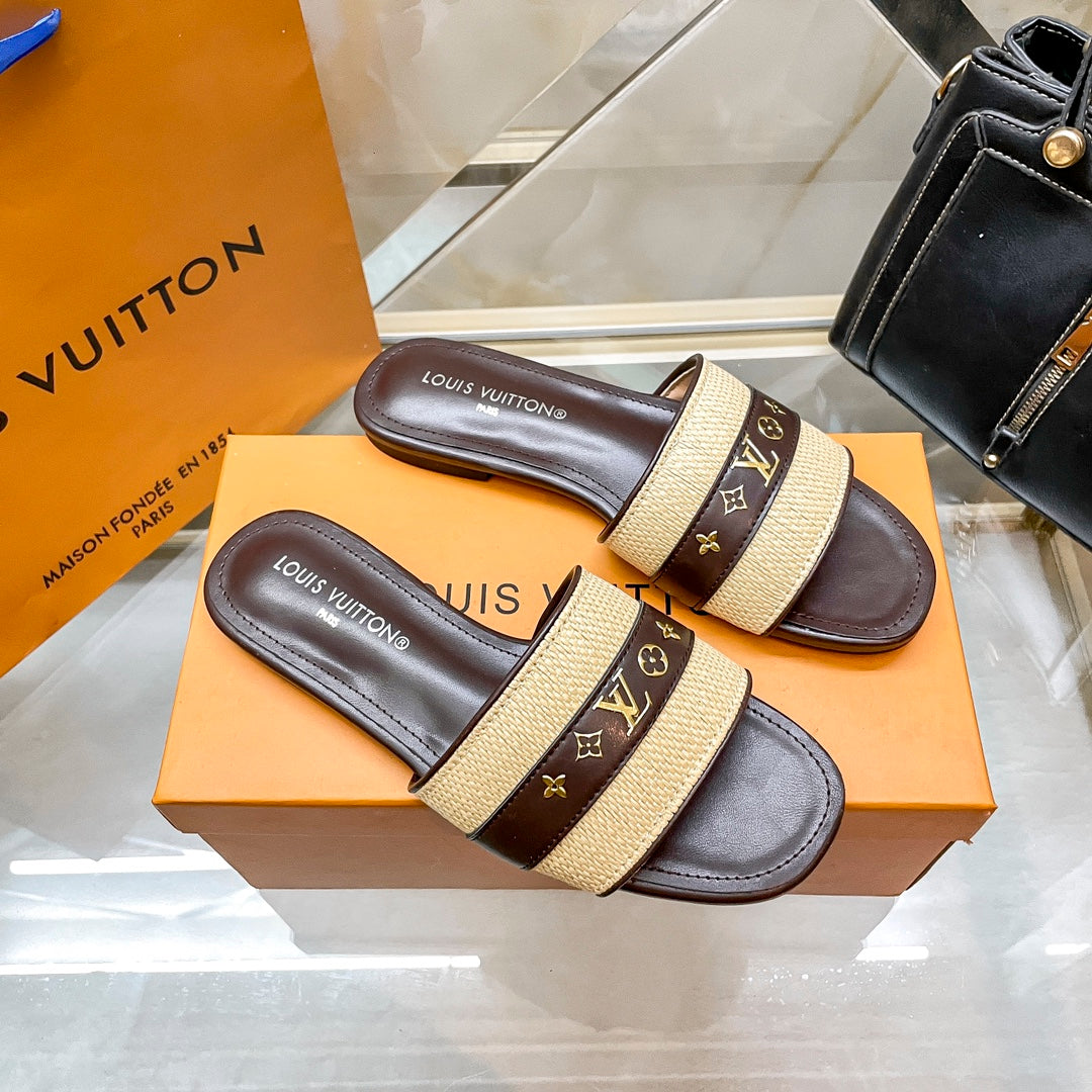 14E96ZDE Stylish Slippers