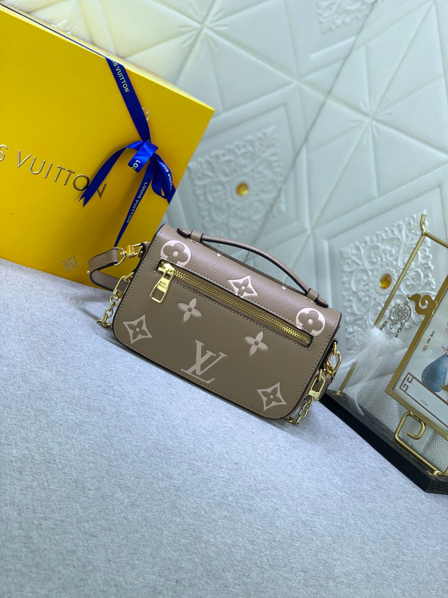 2XE43BDE Stylish leather bag 