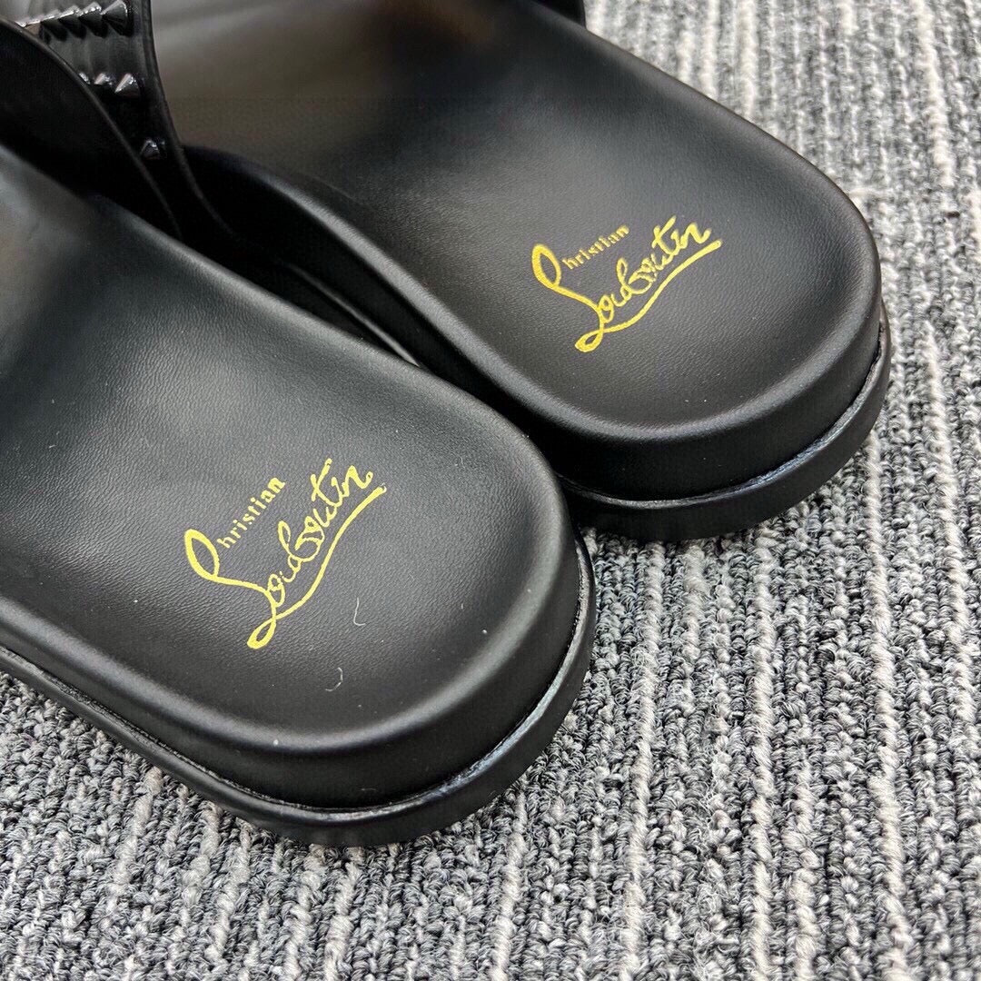 54A126ZDE Stylish slippers