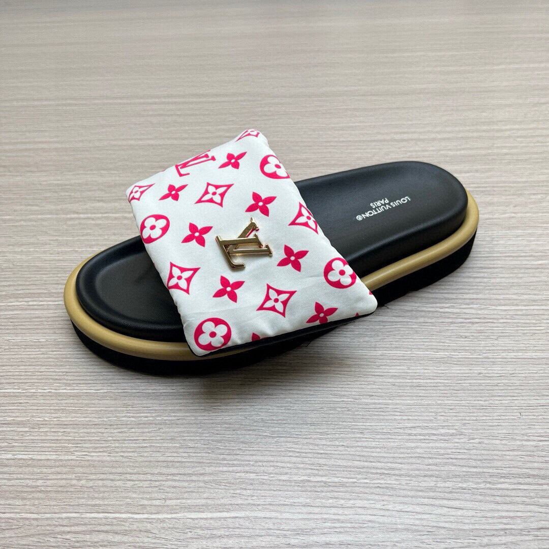 5QE10ZDE Stylish Slippers