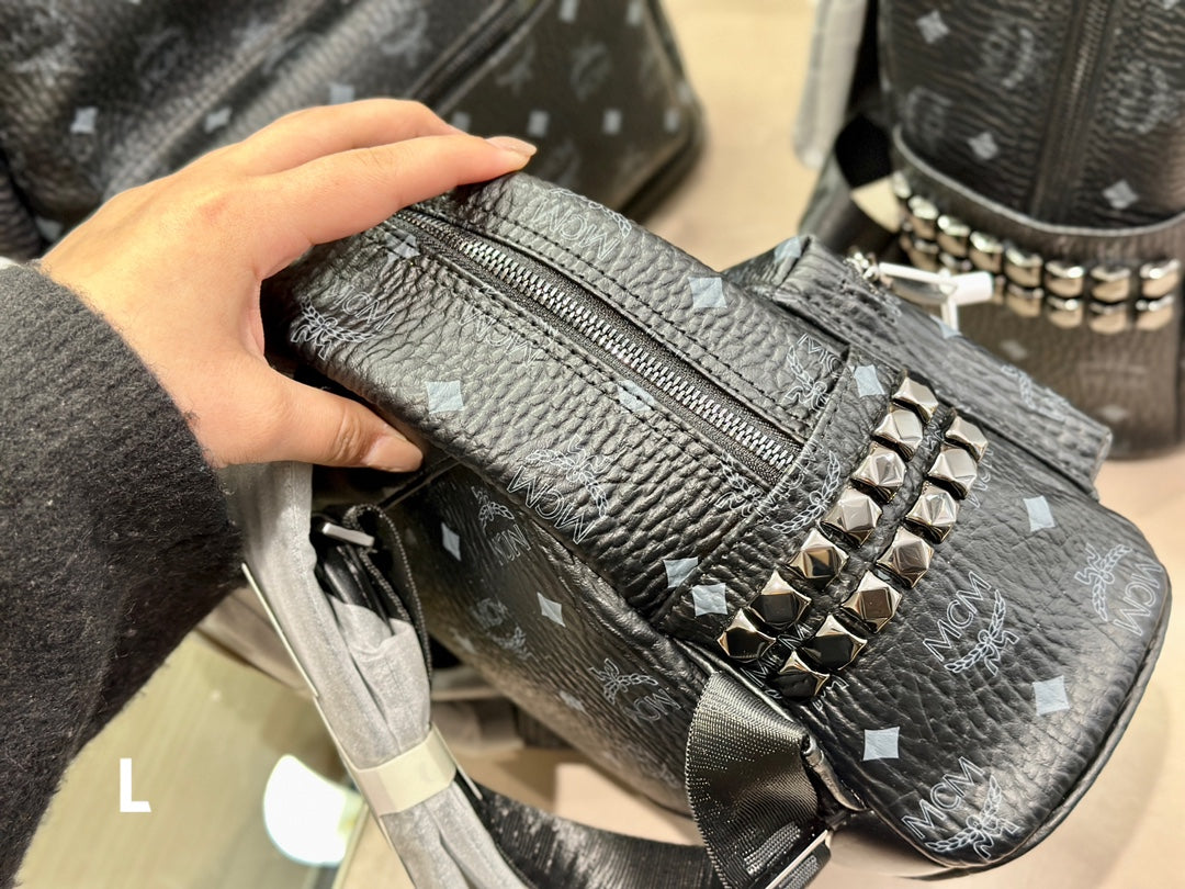 6XA154BDE Stylish leather bag 