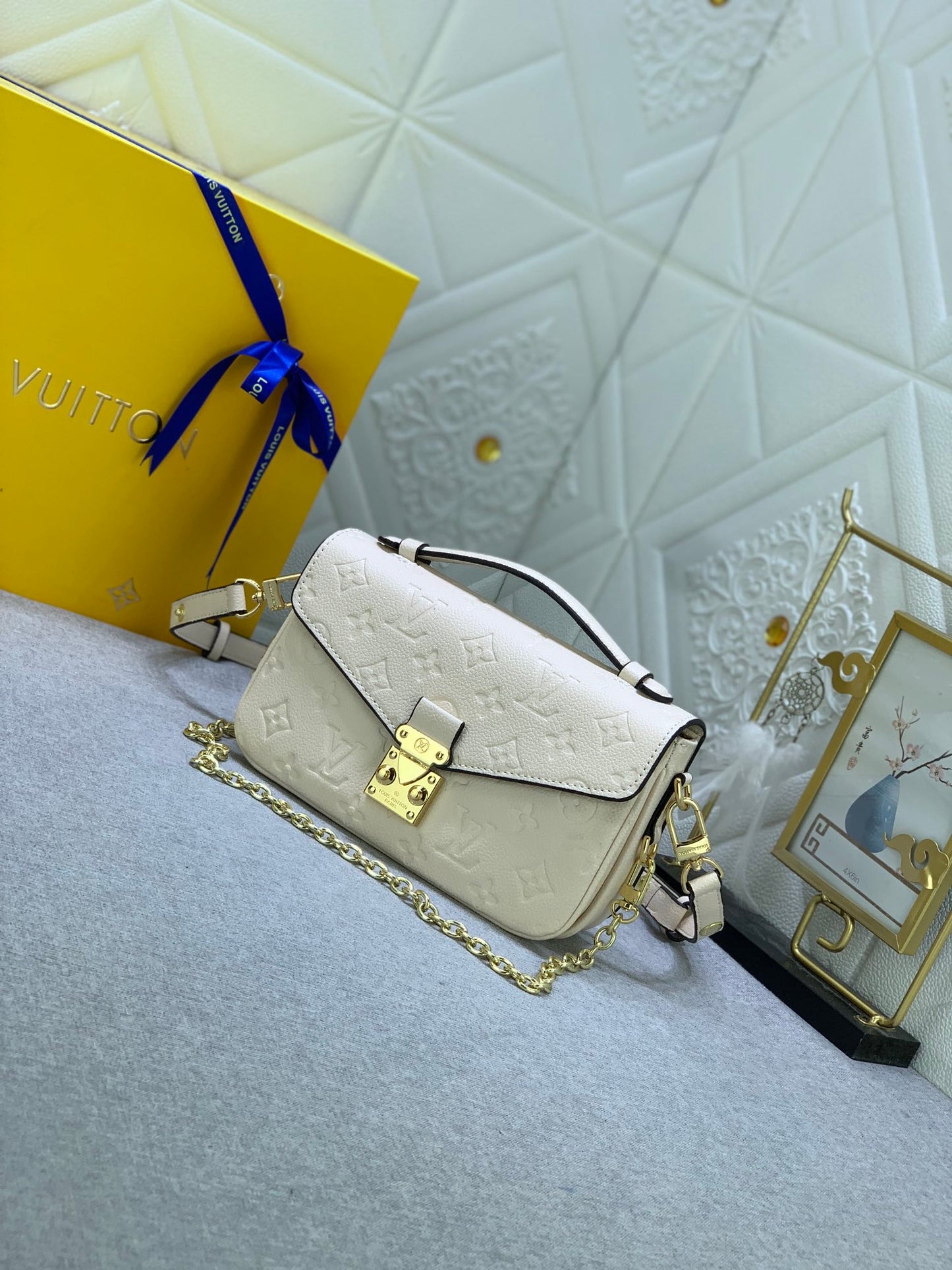 2XE43BDE Stylish leather bag 