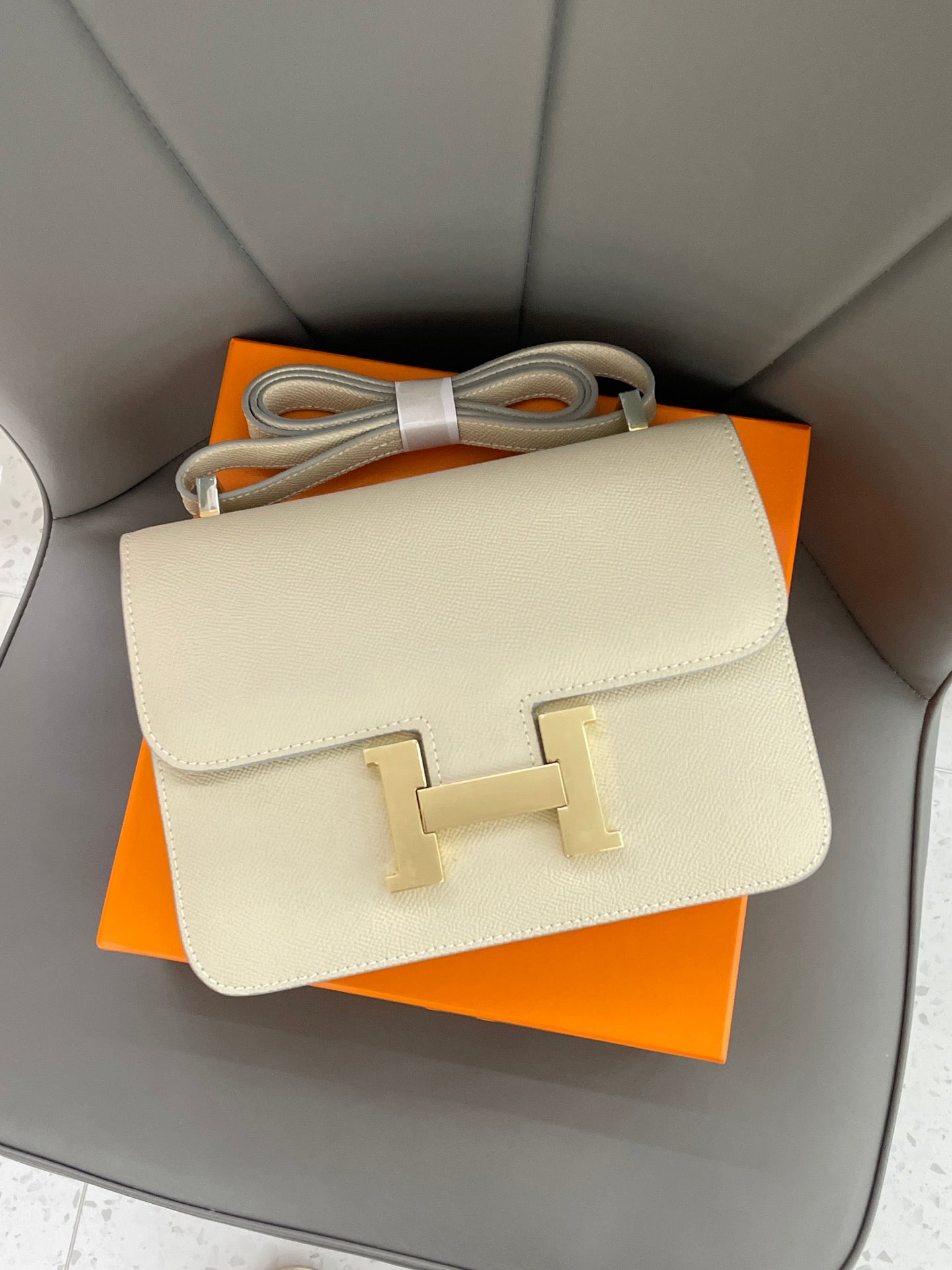 155NH65BDE Stylish leather bag