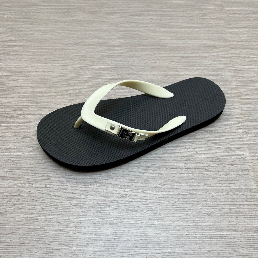 54A162ZDE Stylish slippers