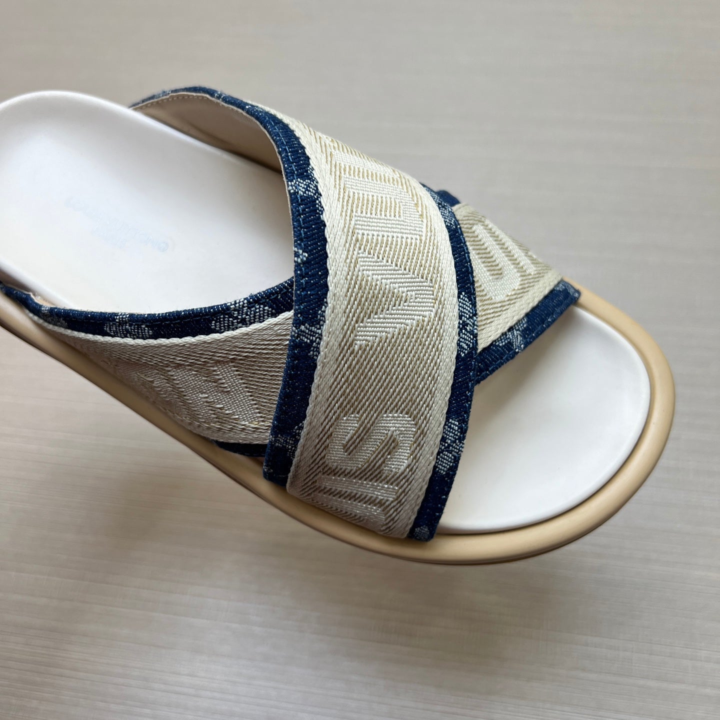 535ZE274ZDE Stylish Slippers