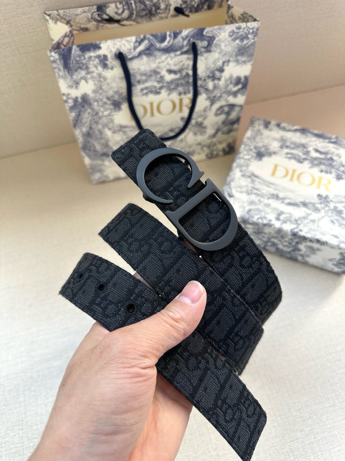 155RD206PDE Stylish  High quality belt With full package