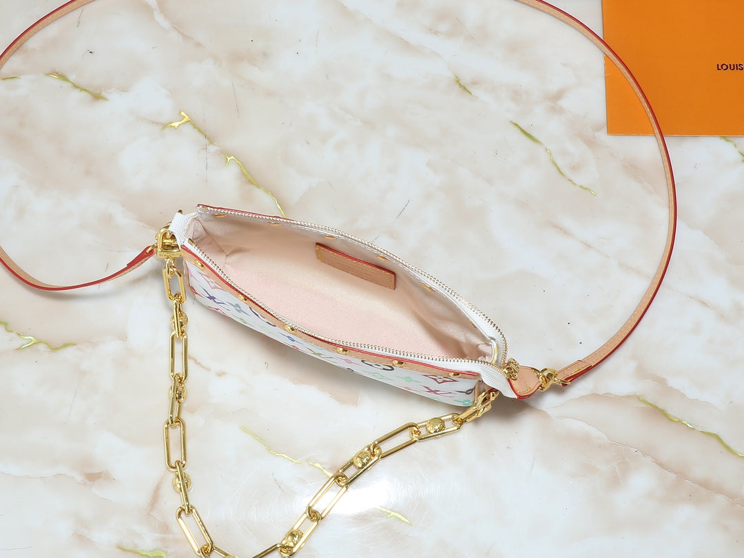 155NE30BDE Stylish leather bag