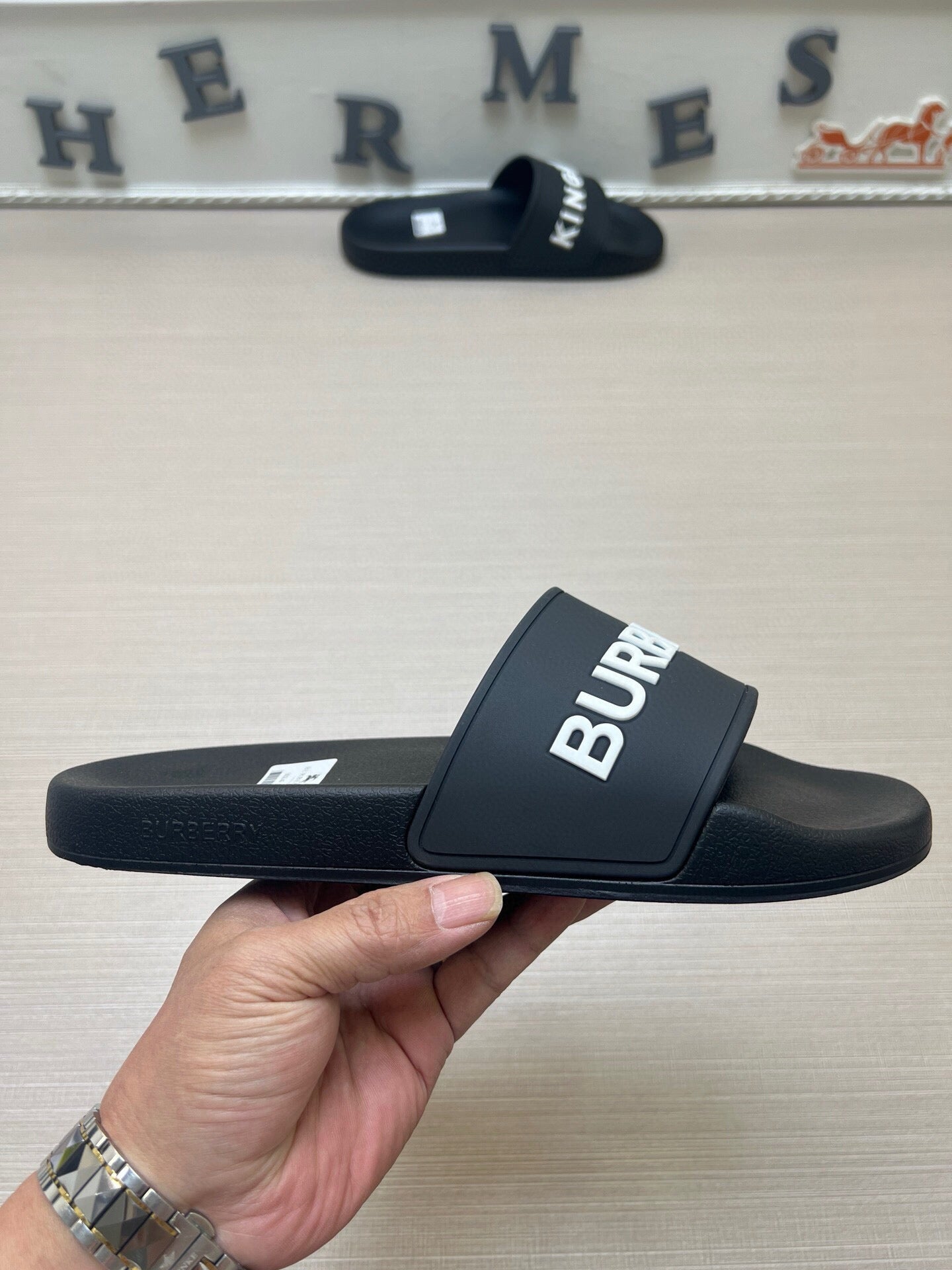 535ZR251ZDE Stylish Slippers