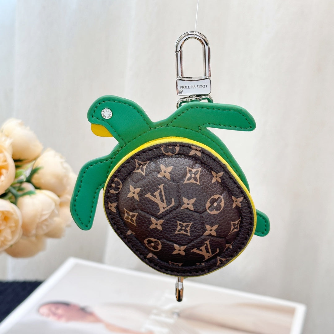 14E25ADE Stylish key closure