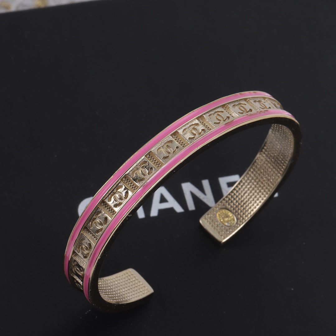 14C315KDE Stylish Bracelets