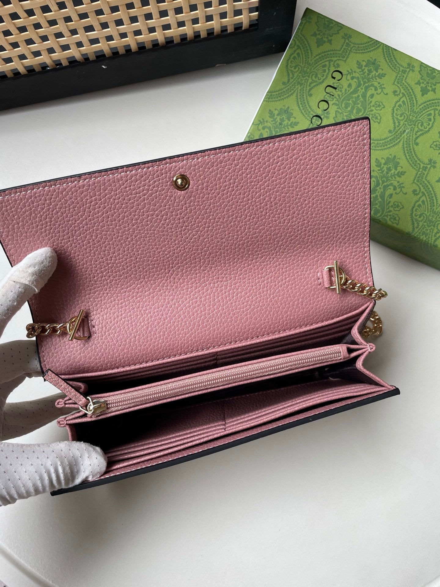 15RB71BDE Stylish leather bag