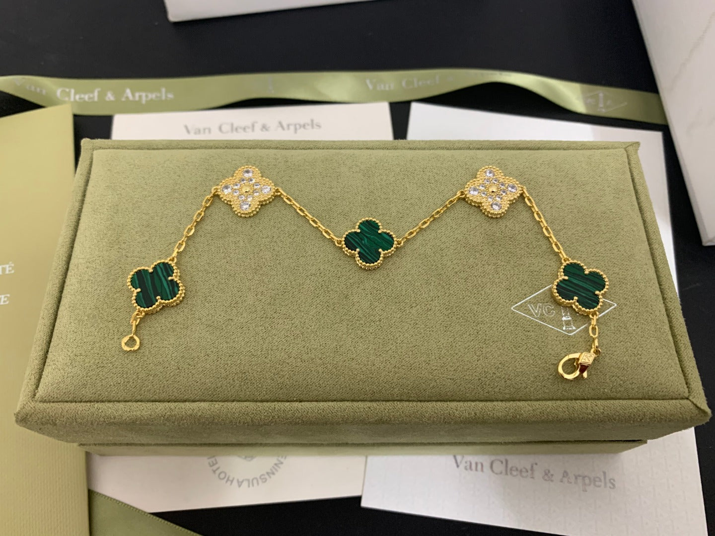 5XVA179KDE Stylish bracelets 5 flowers normal size1.5cm flower