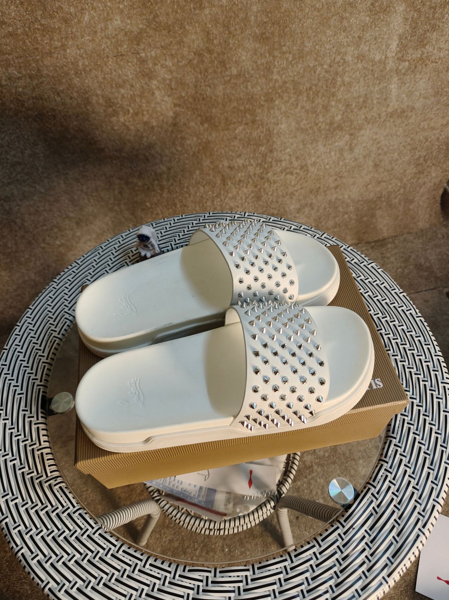 J4A18ZDE Stylish Slippers