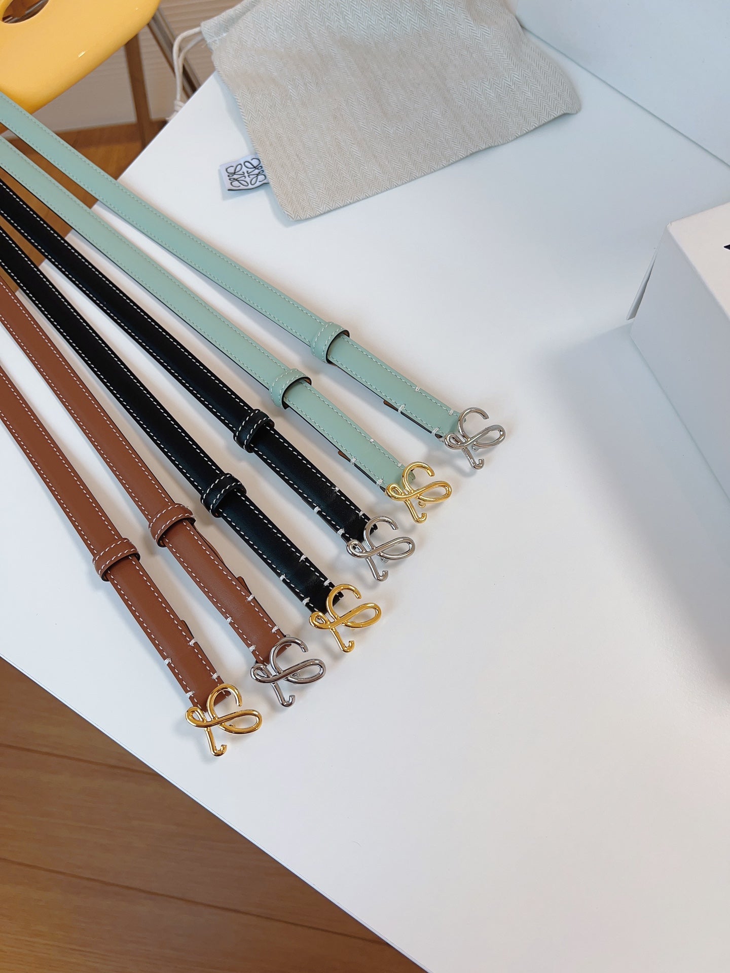 155RA228PDE Stylish  High quality belt With full package