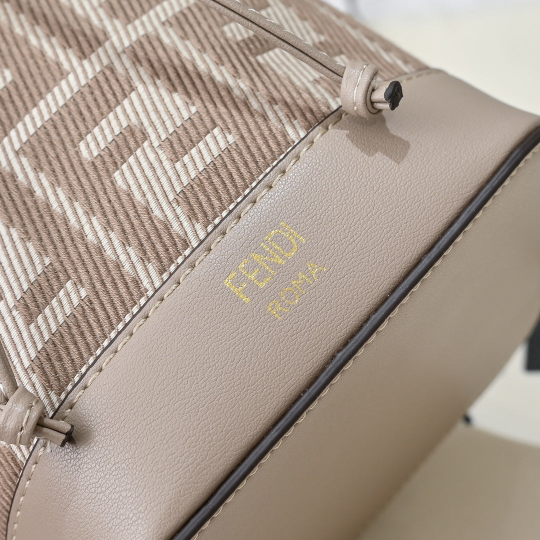 15RF11BDE Stylish bag