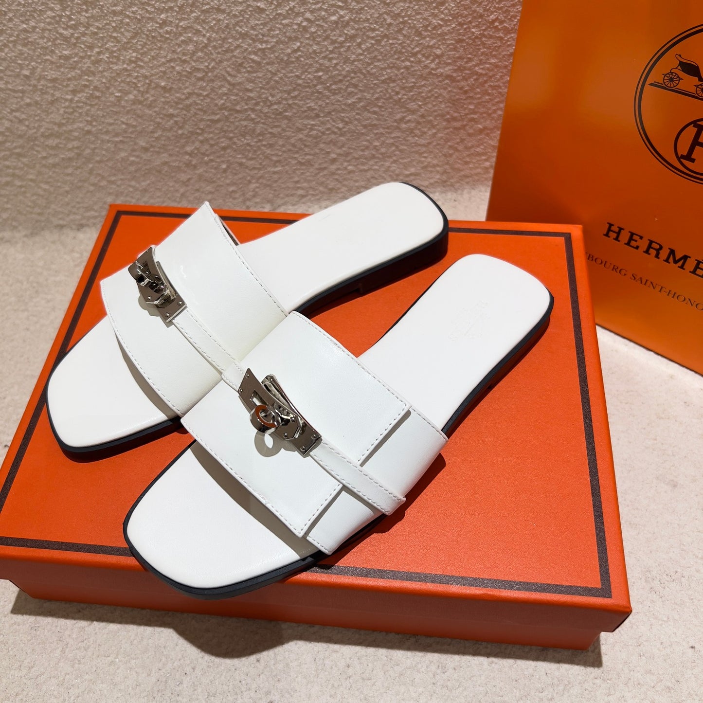 14H201ZDE Stylish Slippers