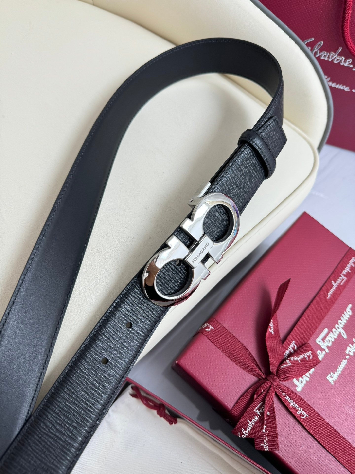 1WA171PDE Stylish  High quality belt With full package