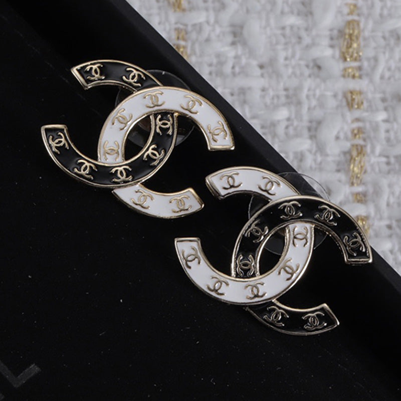 14C14EDE Stylish Earrings