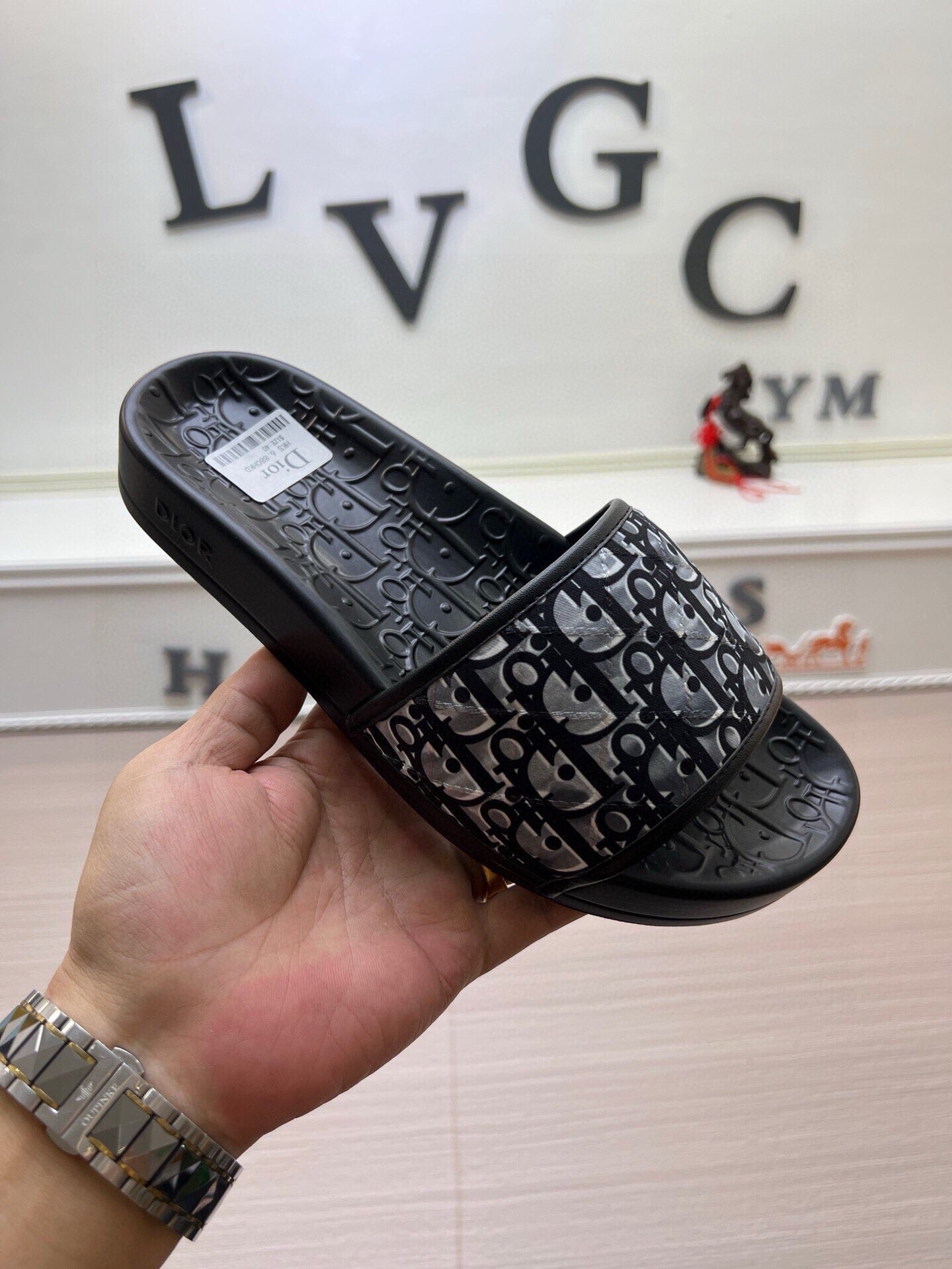 5LD214ZDE Stylish Slippers