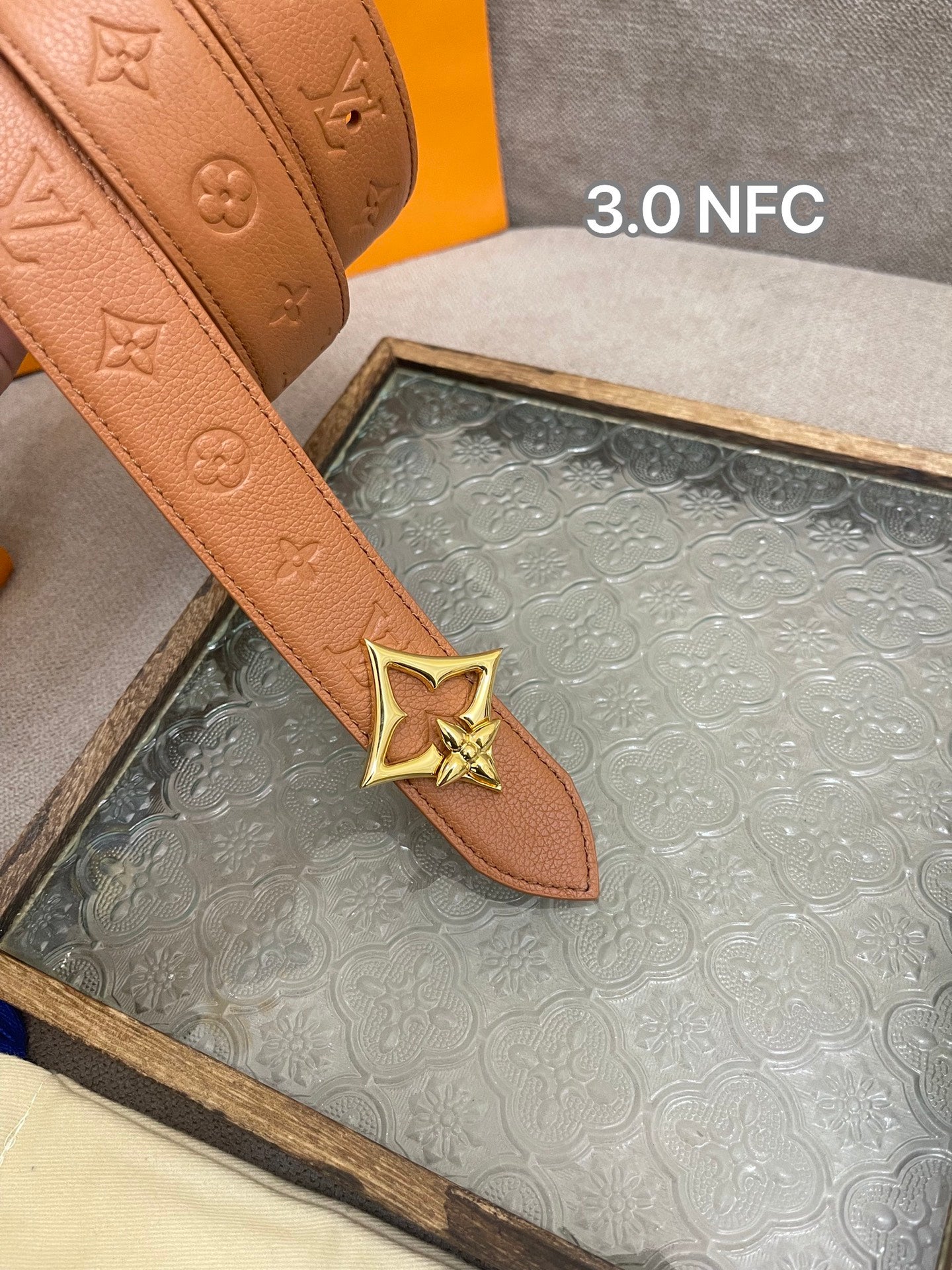 255RE10PDE Stylish  High quality belt With full package